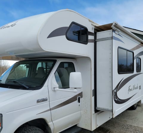 Cortez Family  RV (2015 Thor Motor Coach) Drivable vehicle in Riverton