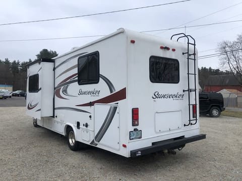 2016 Forest River RV Sunseeker 2650S Ford Drivable vehicle in Manchester