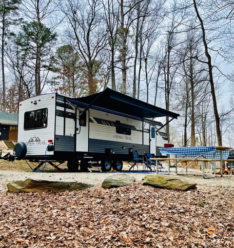 Get cozy in our 2022 Aspen Trail - Delivery only Towable trailer in Spartanburg