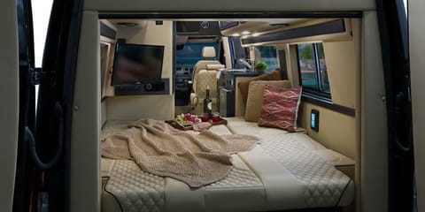 KCsSUNSHINE Van for luxury travel or camping Campervan in Concord