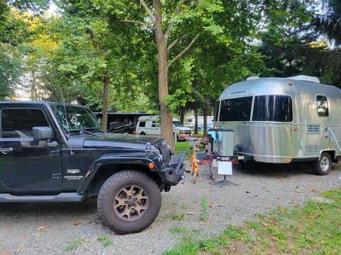 2020 Airstream Bambi DOG FRIENDLY w/Starlink Inter Towable trailer in Pembroke Pines