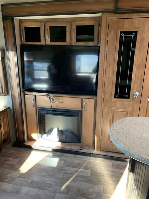 2017 Grand Design Reflection Towable trailer in Coos Bay