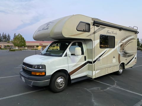 Very Clean! 2017 THOR Four Winds 24 ft. Good Size. Drivable vehicle in Rocklin