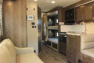 2020 Jayco "Adventure Awaits with Bunk Beds" Drivable vehicle in Bermuda Dunes