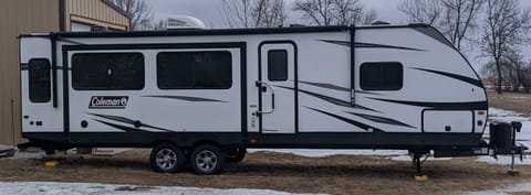 2021 Dutchmen RV Coleman Light 2955RL Towable trailer in Watertown