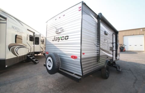 Easy to tow and light 2022 Jayco 174BH Unit 08 Towable trailer in Millcreek