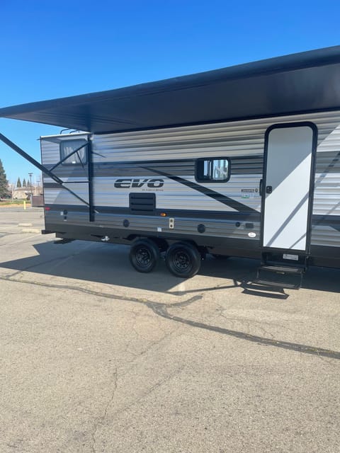 2021 Forest River RV EVO Select 267SS Towable trailer in Roseville