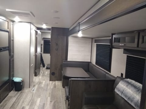 2021 Jayco Jay Flight SLX 8 324BDS Towable trailer in Penobscot