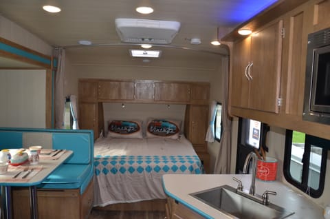 2022 Gulf Stream RV Vintage Cruiser 23QBS Trailer rebocável in Georgia