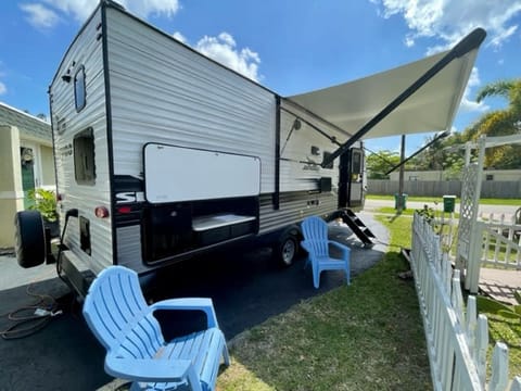 2022 Jayco Jay Feather 267BHS Towable trailer in Tamarac