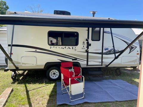 22' Joey travel trailer Towable trailer in Zephyrhills