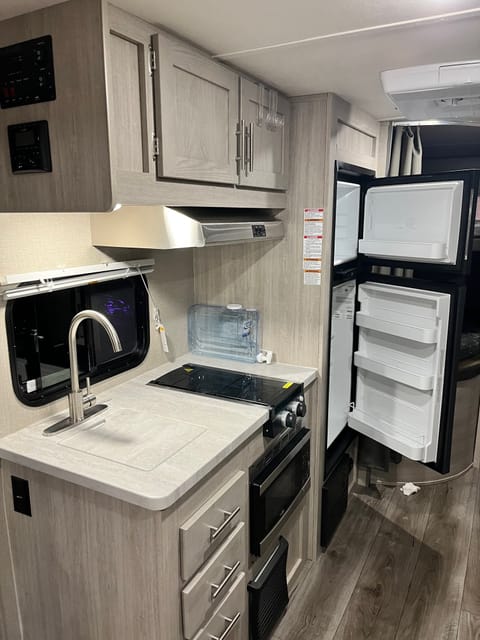 SUV friendly 2022 Bunkhouse! Towable trailer in Temecula