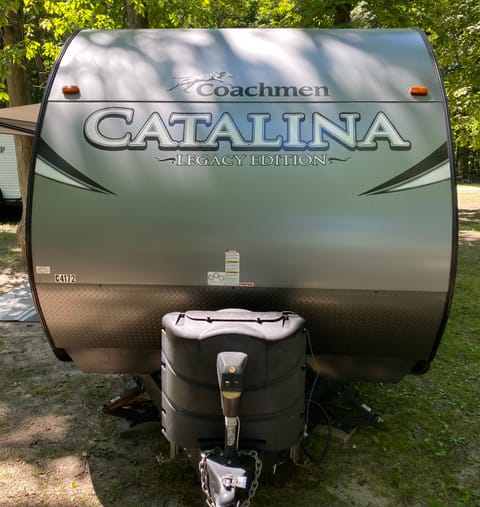 2017 Coachmen Catalina Legacy 263RLS Towable trailer in Novi