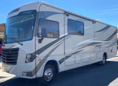 Family RV with a King Bed and Bunk Beds Drivable vehicle in Davis