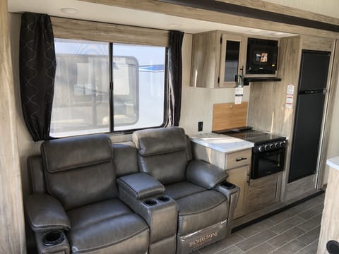 2020 Forest River RV Cherokee Arctic Wolf Suite 3550 Tráiler remolcable in Hot Springs