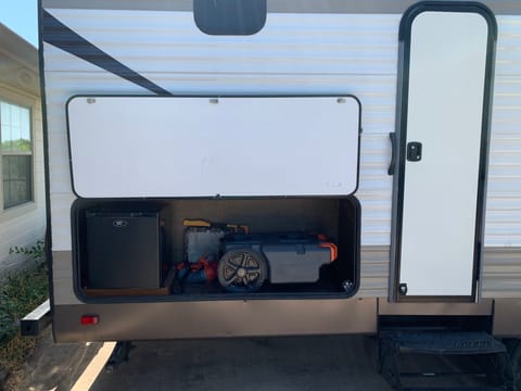 Happy Camper in Comfort Towable trailer in Comfort