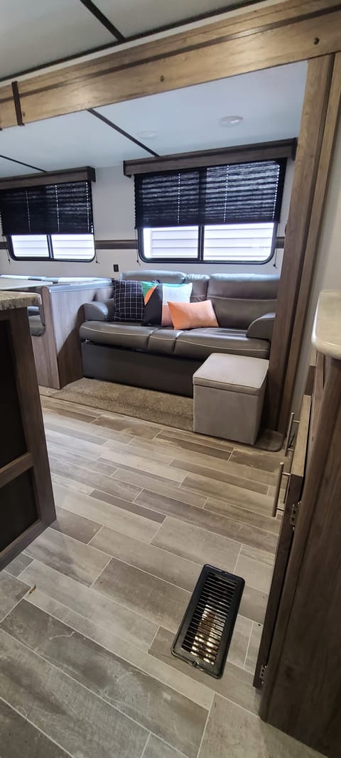 2020 CrossRoads RV Zinger Lite ZR270BH Remorque tractable in West Salem