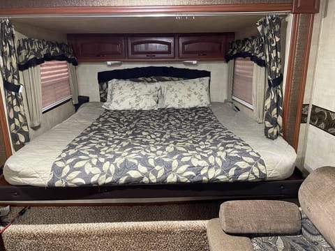 2011 Keystone RV Outback 250RS Towable trailer in Lancaster