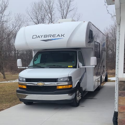 2020 Thor Daybreak   "The Wolf Pup" Drivable vehicle in Oshkosh