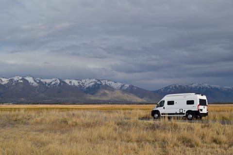 Free Paddle Board & 100 Free Miles/day!  18+ MPG. Campervan in Layton