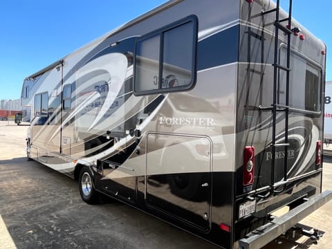 2016 Forest River RV Forester 3171DS Ford Drivable vehicle in Cypress