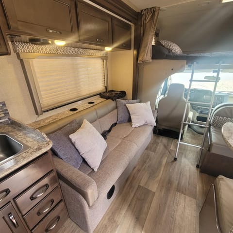 Tyler & Hanna’s Colorado Family RV Drivable vehicle in Fort Carson
