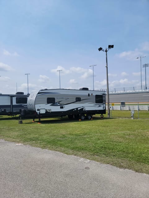 2018 Jayco Octane Super Lite 273 Towable trailer in Holly Hill