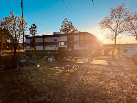 Kurtis and Jill’s Family RV! Towable trailer in Redmond