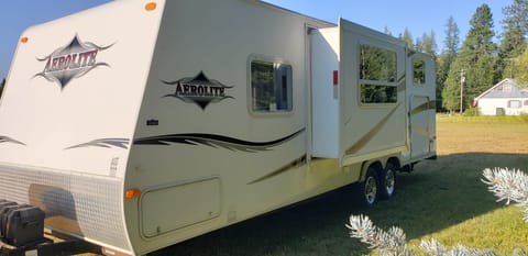 2008 Aerolite Trailer. Family, Couple, or Single Friendly!!! Towable trailer in Sagle