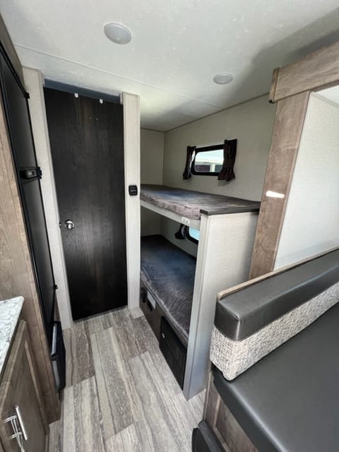 Family Friendly Bunkhouse Towable trailer in Helena