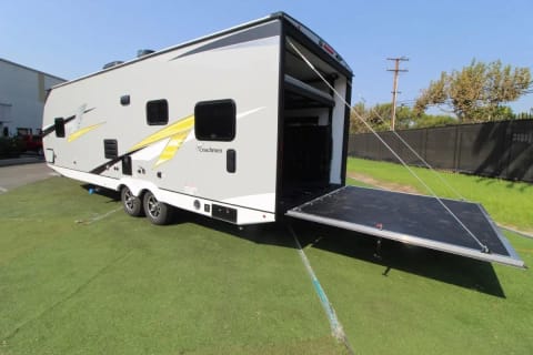 2022 Coachmen RV Adrenaline 27LT Towable trailer in Apple Valley
