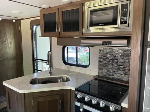 2019 Forest River RV Cherokee Alpha Wolf 26DBH-L Towable trailer in Duluth