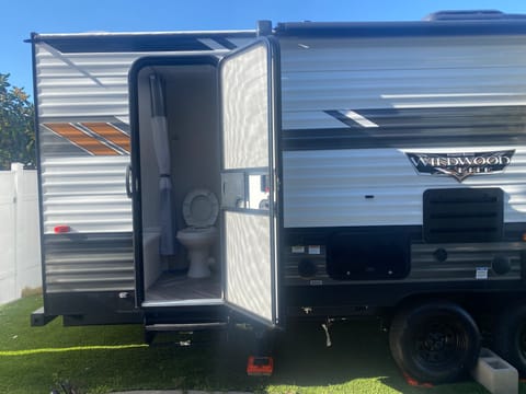2022 Forest River RV Wildwood X-Lite 263BHXL Towable trailer in Chula Vista
