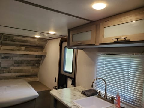 2022 Dutchmen RV Coleman 17B Towable trailer in East Ridge