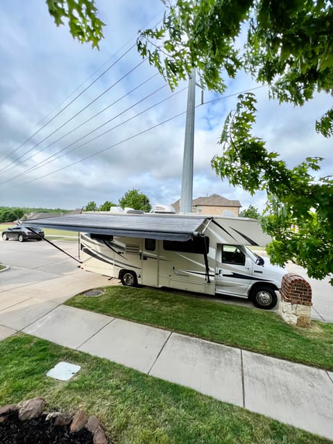 2016 Coachmen 50k miles RV Leprechaun 230 CB Drivable vehicle in Garland