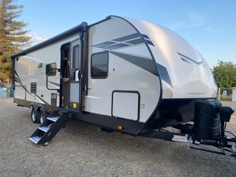 2022 Starcraft Super Lite 261BH Towable trailer in Visalia