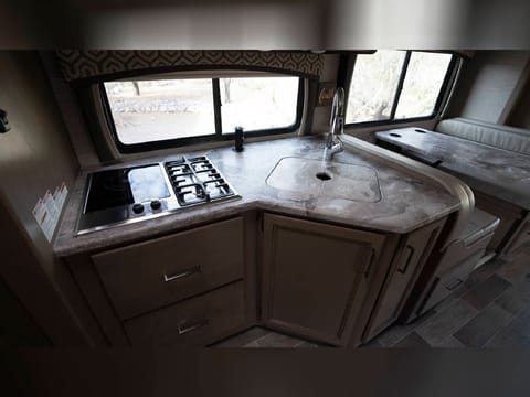2021 Thor Motor Coach Chateau 31EV Drivable vehicle in Rocklin