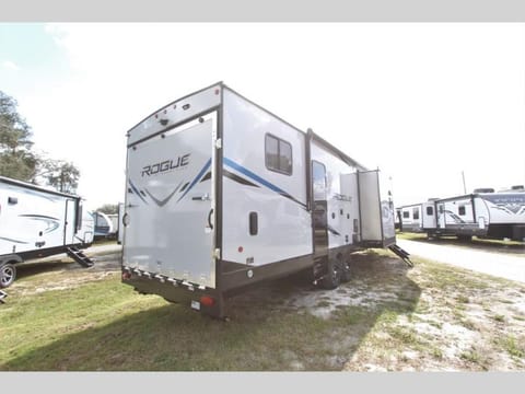 2021 Forest River RV Vengeance Rogue 32V Towable trailer in Richmond Hill