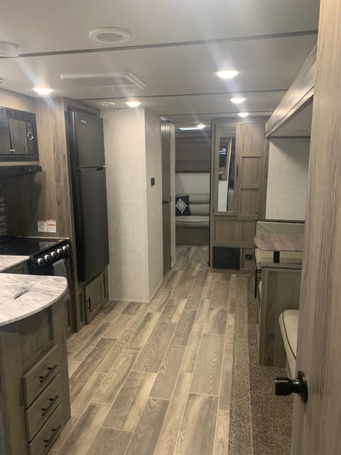 2021 Gulf Stream RV Ameri-Lite Ultra Lite 274QB Towable trailer in Port Orange