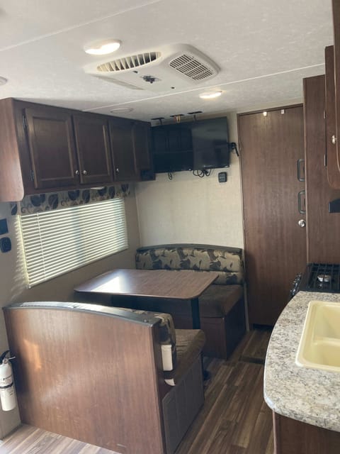 Easy to tow 2017 Keystone RV Hideout 192LHS Towable trailer in Sioux City