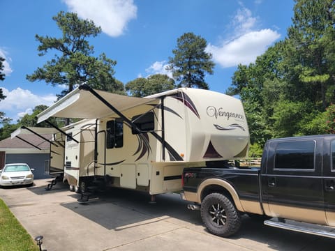 R&R's 3-Axle Toy Hauler RV Rental Towable trailer in Cypress