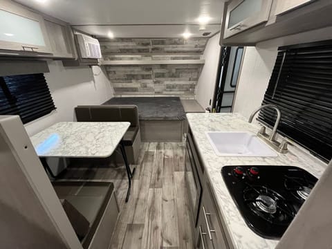 2022 Dutchmen RV Coleman 17B Towable trailer in Lake Hopatcong