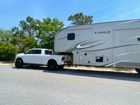 2018 Jayco Eagle 325BHQS Towable trailer in Port Royal