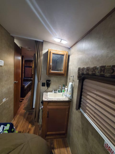 2016 Outdoors RV Creek Side 23RKS Towable trailer in Kennewick