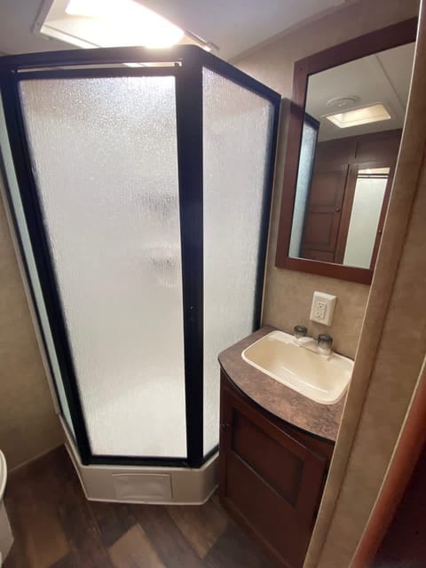 2013 Dutchmen RV Aspen Trail 2110RBS Towable trailer in Golden