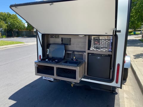 2017 Winnebago Winnie Drop 170K 18‘ Super Light Towable trailer in Fairfield