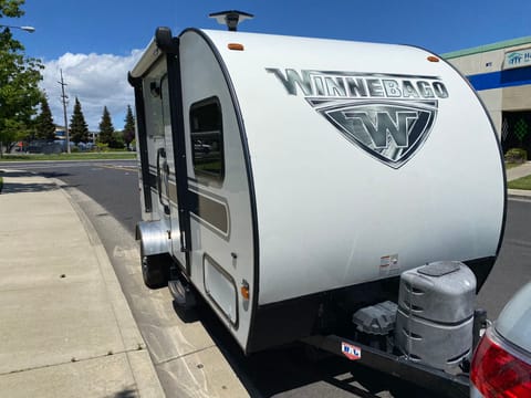 2017 Winnebago Winnie Drop 170K 18‘ Super Light Towable trailer in Fairfield