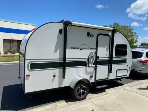 2017 Winnebago Winnie Drop 170K 18‘ Super Light Towable trailer in Fairfield