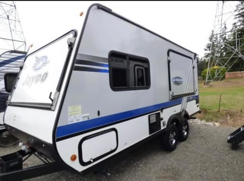 2018 Jayco Jay Feather 7 17XFD Towable trailer in Fife