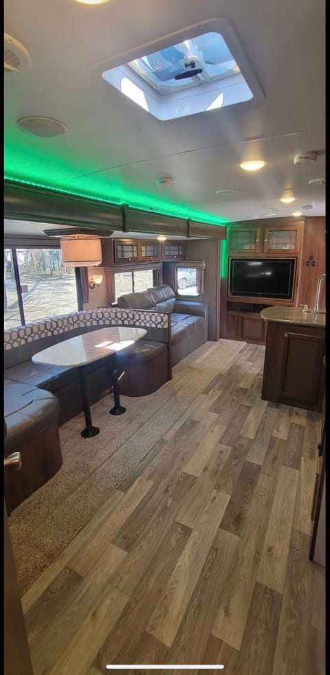 2017 Heartland North Trail 28DBSS King Towable trailer in Westville